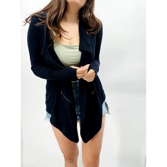 Lululemon black waterfall cardigan - Picture 1 of 9